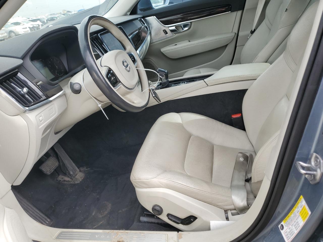 2017 Volvo S90 T6 Momentum VIN: YV1A22MK1H1013068 Lot: 61078795