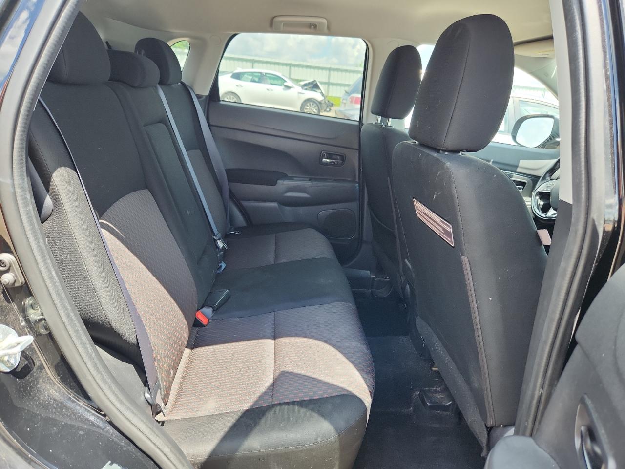 2018 Mitsubishi Outlander Sport Es VIN: JA4AP3AU8JU016387 Lot: 62719825