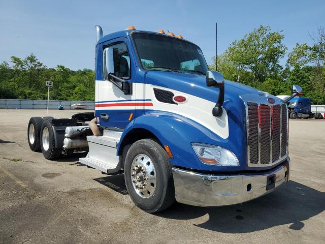 2018 Peterbilt 579 Semi Truck