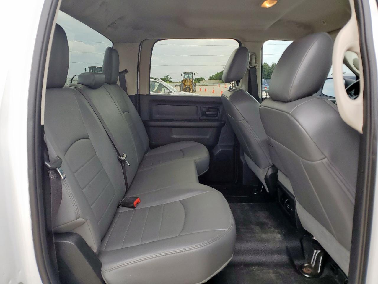 2017 Ram 1500 St VIN: 3C6RR7KTXHG675480 Lot: 60472195