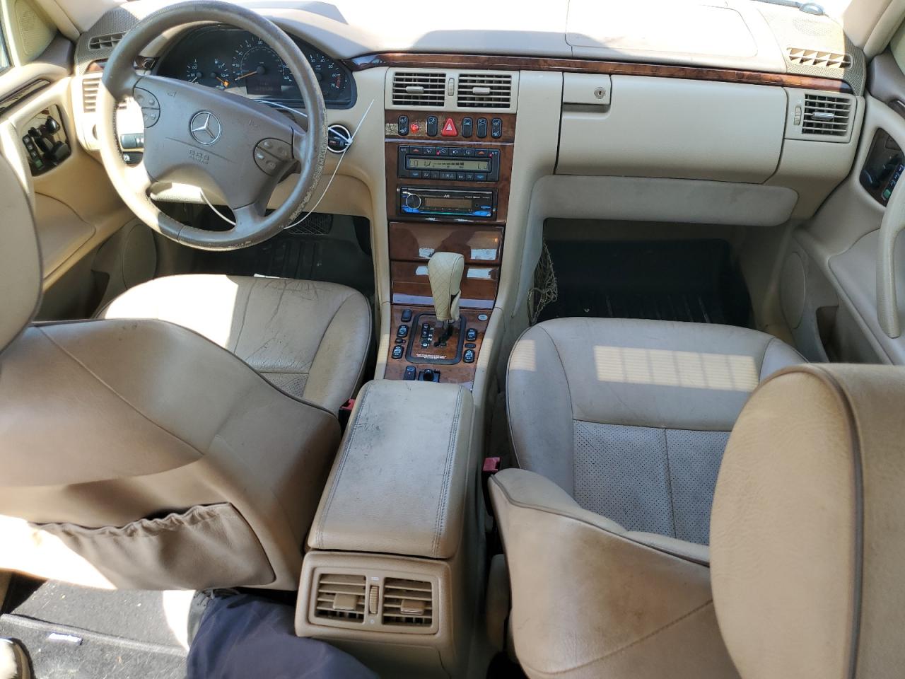 2000 Mercedes-Benz E 320 VIN: WDBJF65J5YA976089 Lot: 61727855