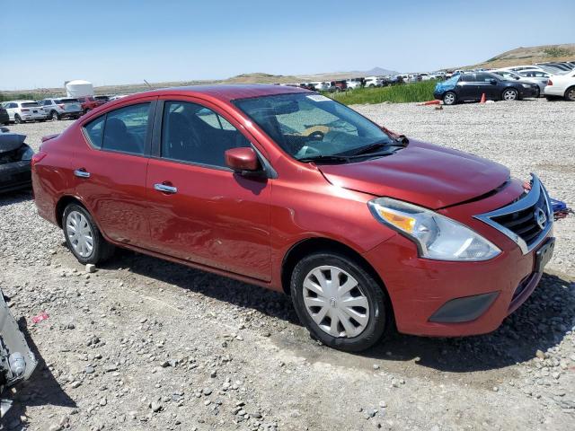  NISSAN VERSA 2017 Червоний