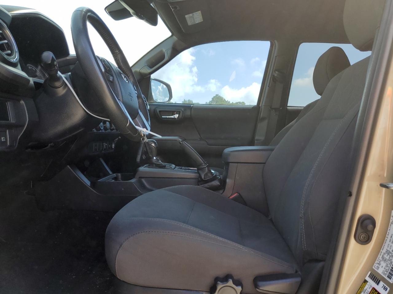 2019 Toyota Tacoma Double Cab VIN: 3TMCZ5AN5KM284803 Lot: 61807685