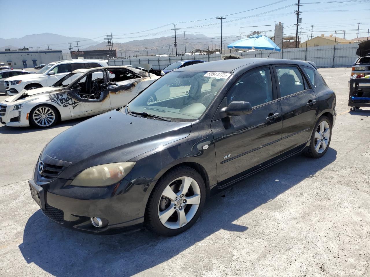 Sun Valley, CA에서 판매 중인 2005 Mazda 3 Hatchback - Minor Dent/Scratches