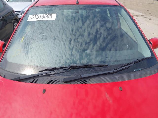 2004 FORD FOCUS GHIA