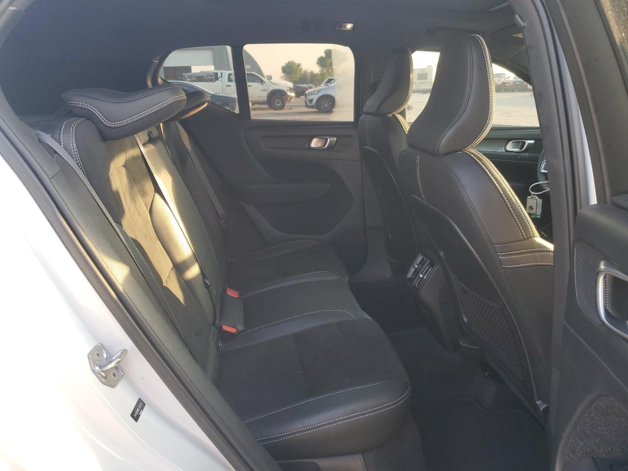 2020 Volvo Xc40 T5 R-Design VIN: YV4162UMXL2347515 Lot: 59287855