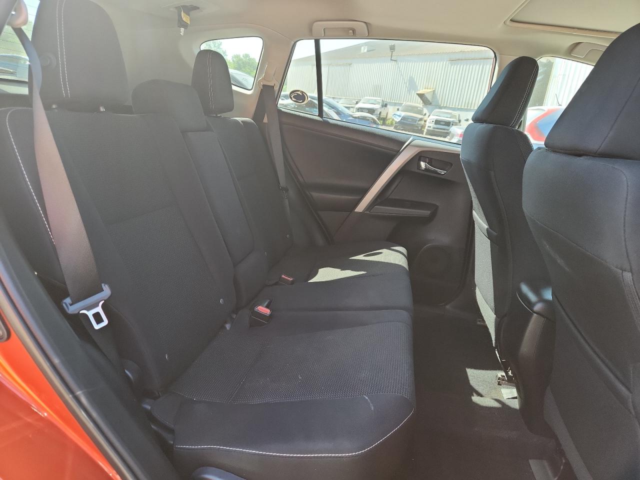 TOYOTA RAV4 2016 VIN 2T3RFREV7GW423615 zdjęcie 11