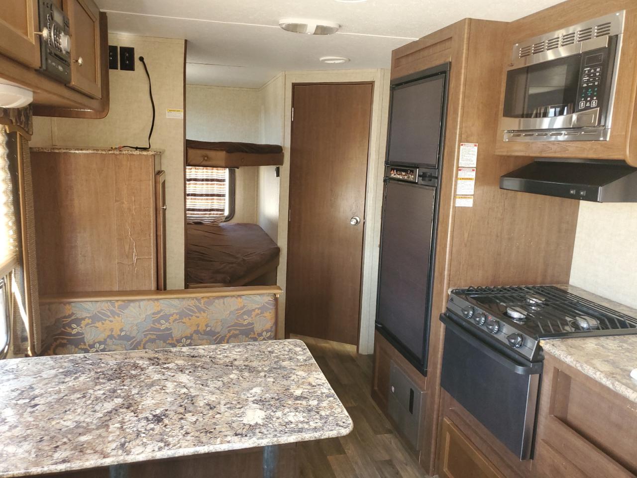 KEYSTONE HIDEOUT 2016 VIN 4YDT27R21GN200089 photo 6