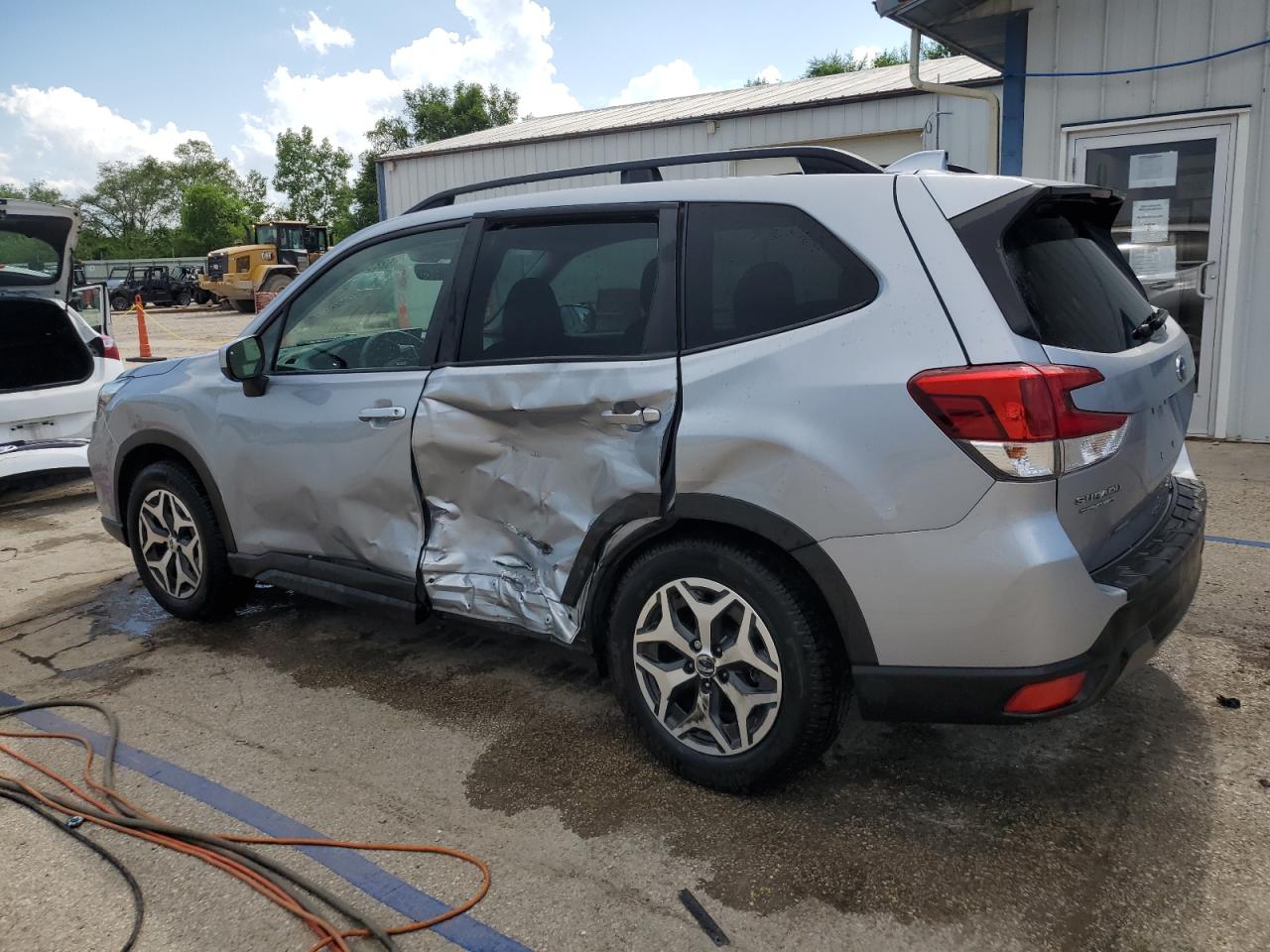 SUBARU FORESTER 2021 VIN JF2SKAFC7MH536060 photo 2