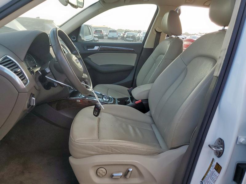 Parquets AUDI Q5 2013 Biały
