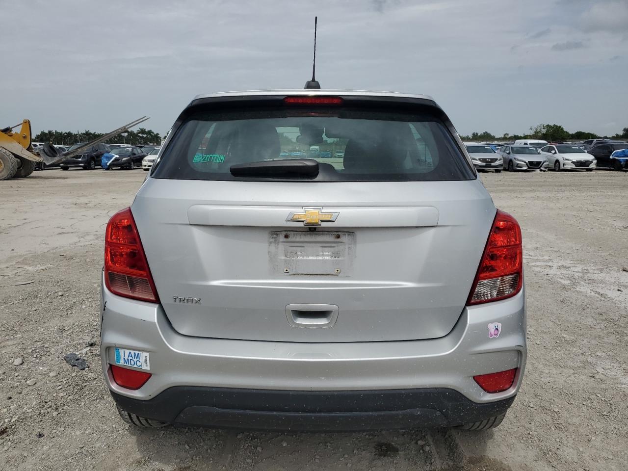 2018 Chevrolet Trax Ls VIN: 3GNCJKSBXJL369688 Lot: 62923115