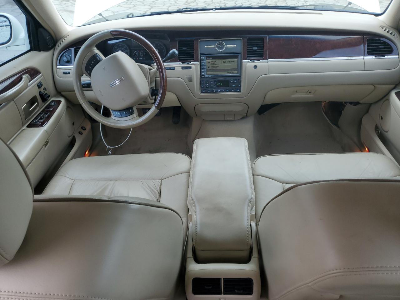 2006 Lincoln Town Car Designer VIN: 1LNHM83V26Y632274 Lot: 62811015