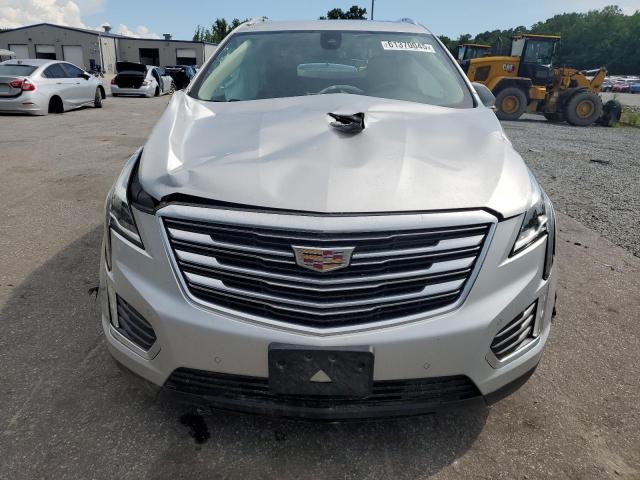 CADILLAC XT5 2019 Srebrny