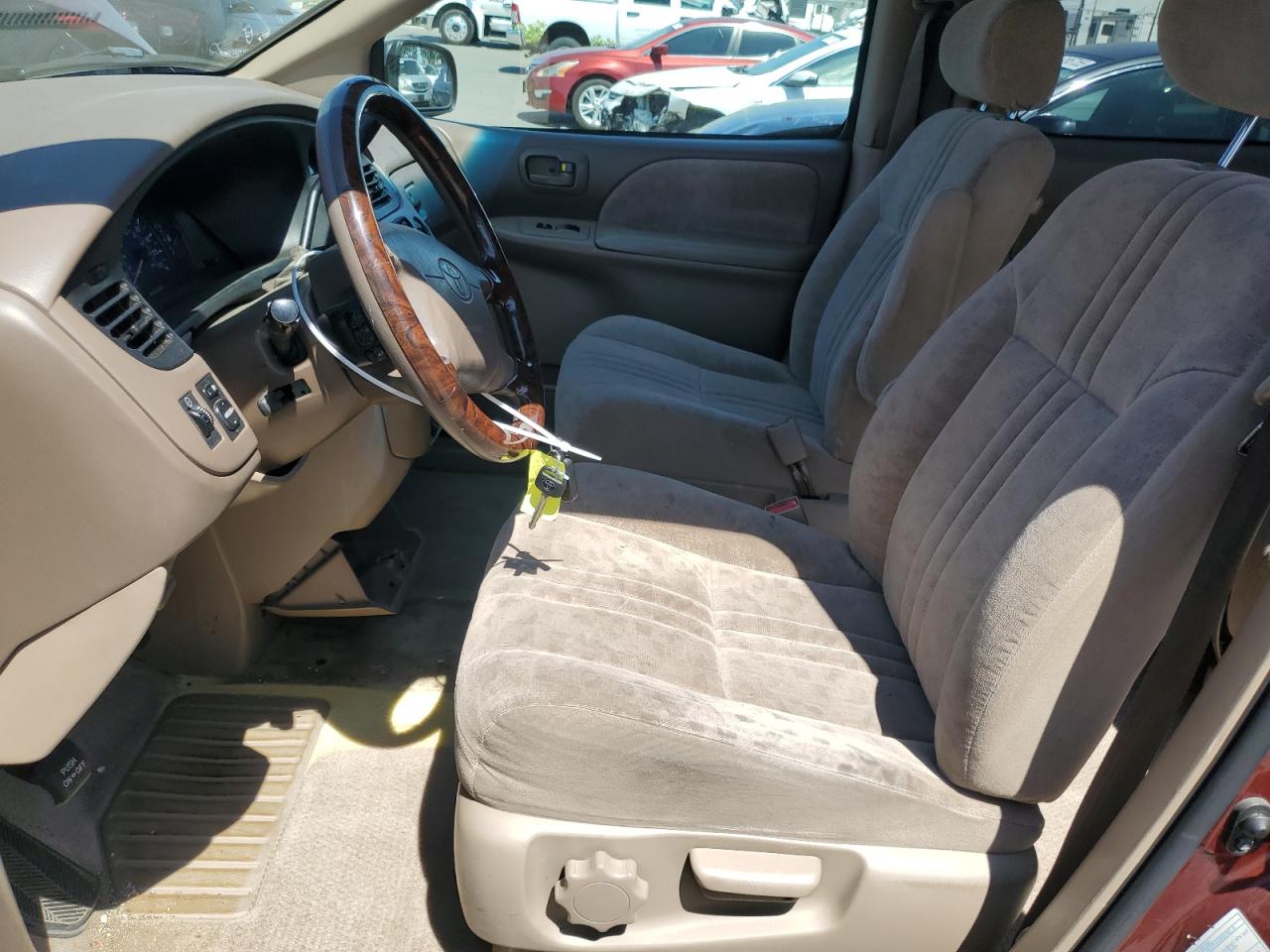 2001 Toyota Sienna Le VIN: 4T3ZF13C71U363149 Lot: 62195415