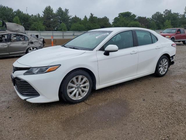  TOYOTA CAMRY 2018 Белы
