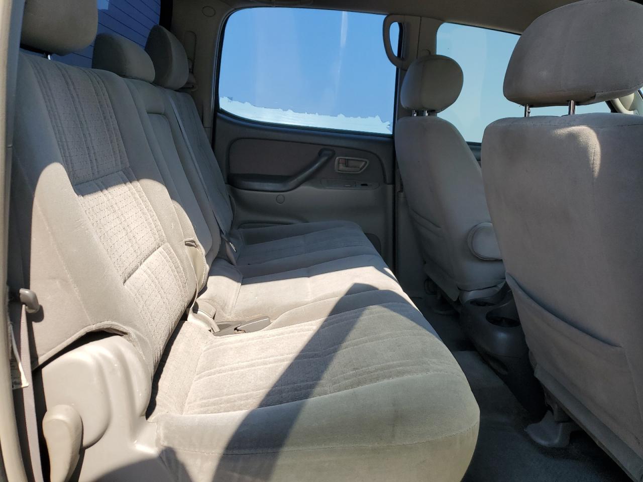 2004 Toyota Tundra Double Cab Sr5 VIN: 5TBET341X4S452776 Lot: 61826035