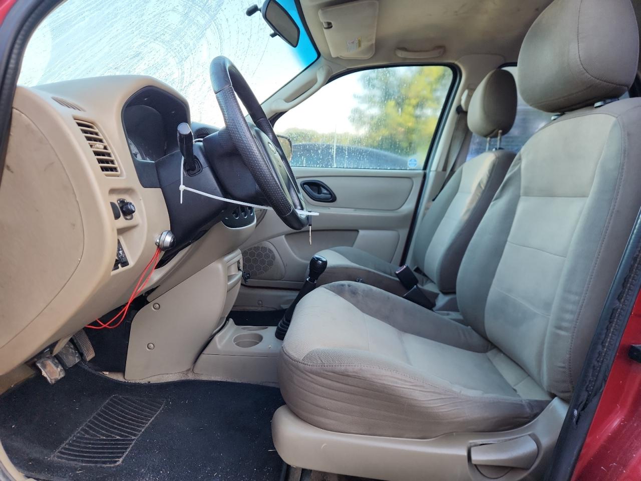 2003 Ford Escape Xls VIN: 1FMYU02B43KD09657 Lot: 65048065