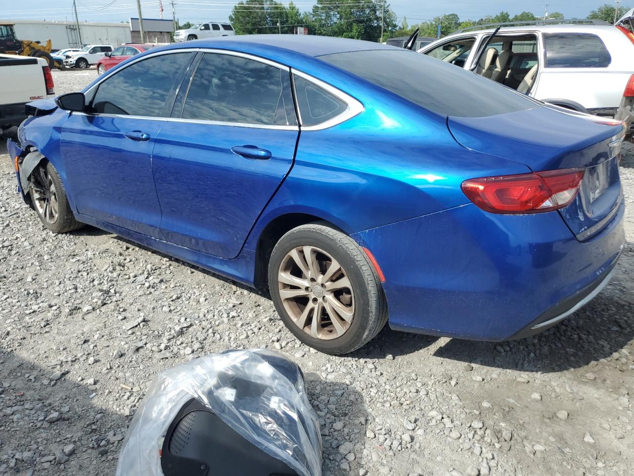 CHRYSLER 200 2015 VIN 1C3CCCAB4FN750572 фото 2