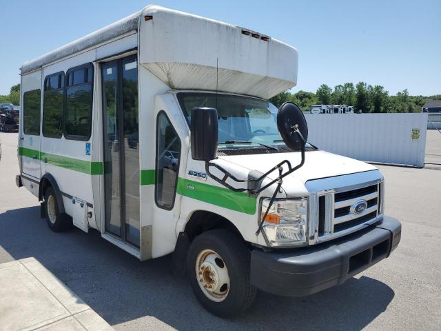 2013 Ford Econoline E350 Super Duty Cutaway Van