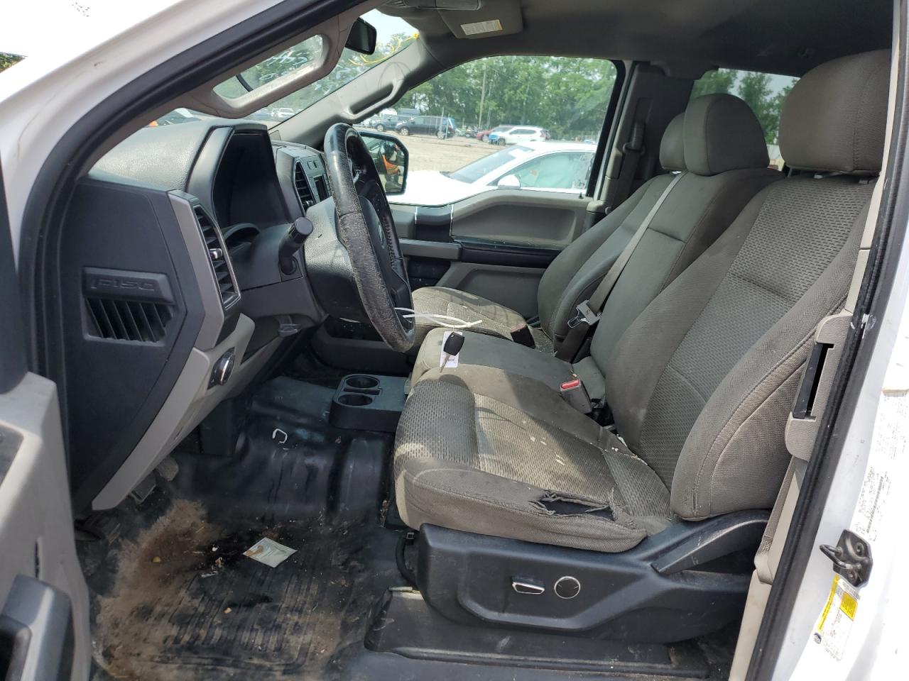 2017 Ford F150 Super Cab VIN: 1FTFX1EG8HKD04694 Lot: 60761525