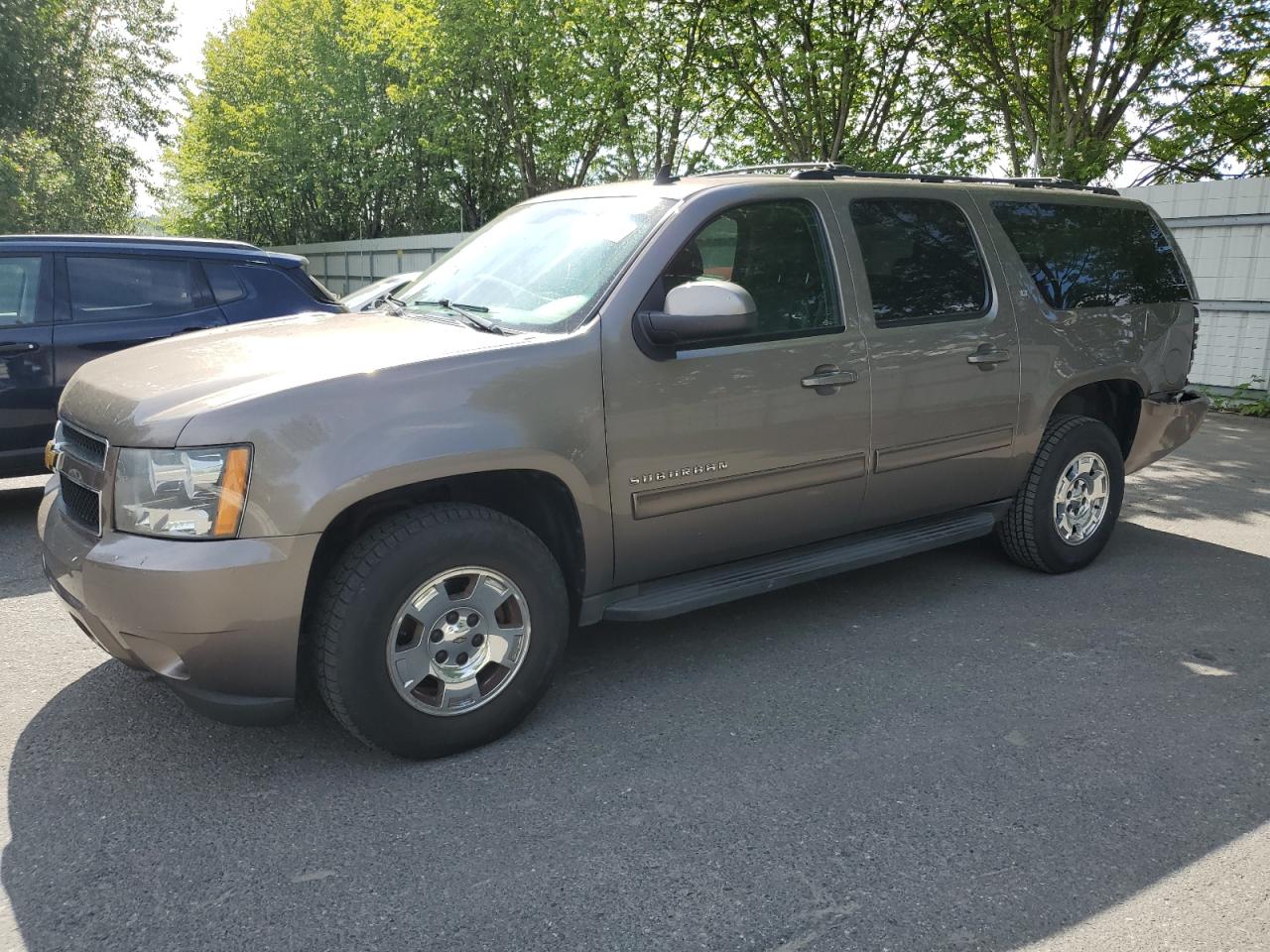 2013 Chevrolet Suburban K1500 Lt zu verkaufen in Arlington, WA - Rear End