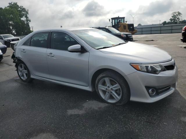  TOYOTA CAMRY 2012 Srebrny