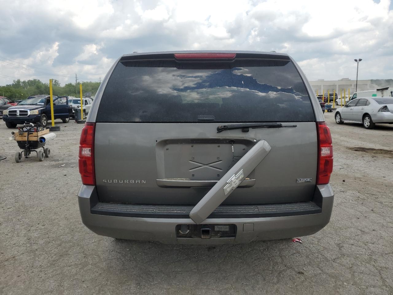 2008 Chevrolet Suburban K1500 Ls VIN: 1GNFK16358J125472 Lot: 62400035