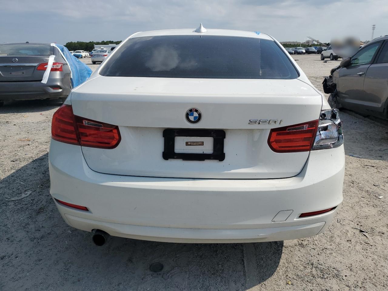 2015 BMW 320 I VIN: WBA3B1C51FK135857 Lot: 65315595