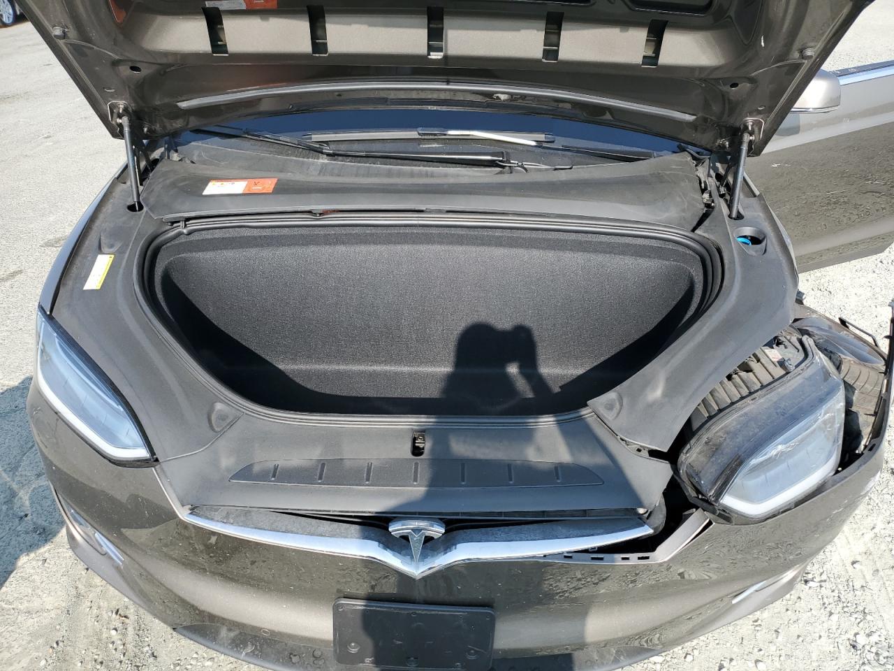 2016 Tesla Model X VIN: 5YJXCBE44GF006540 Lot: 61871925
