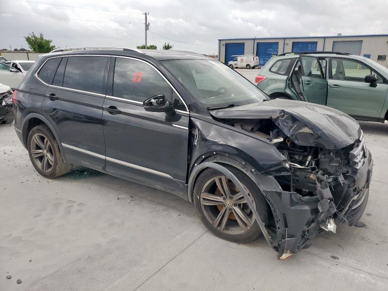  VOLKSWAGEN TIGUAN 2018 Черный