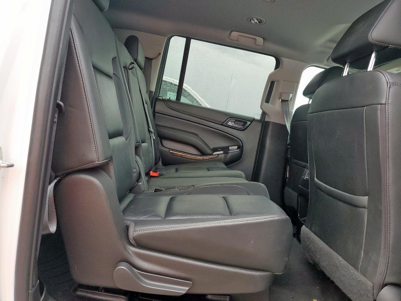 2019 Chevrolet Suburban K1500 Lt VIN: 1GNSKHKC0KR115213 Lot: 60301955