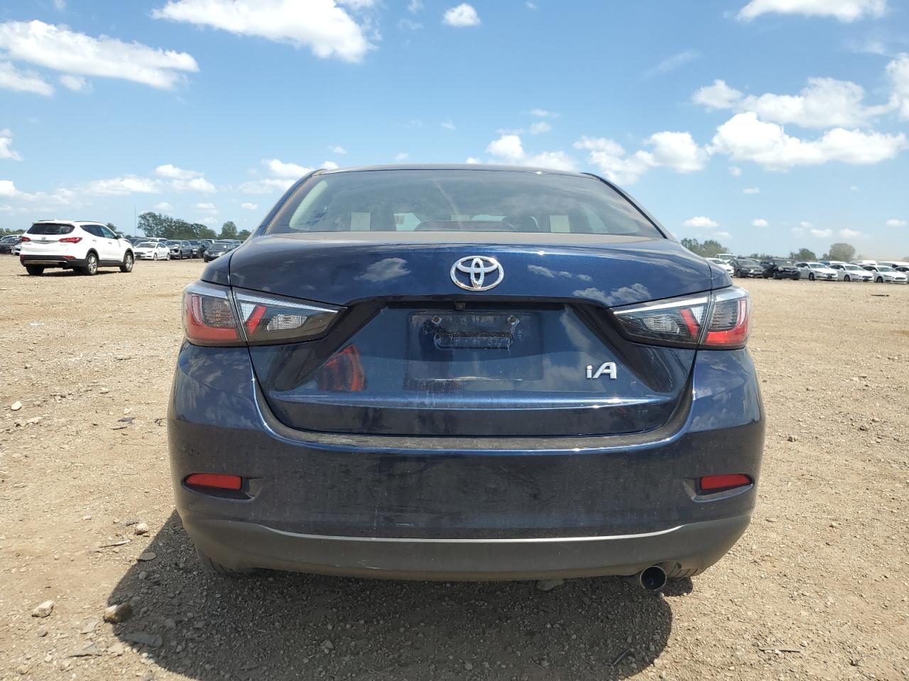 2018 Toyota Yaris Ia VIN: 3MYDLBYV5JY332271 Lot: 61806295