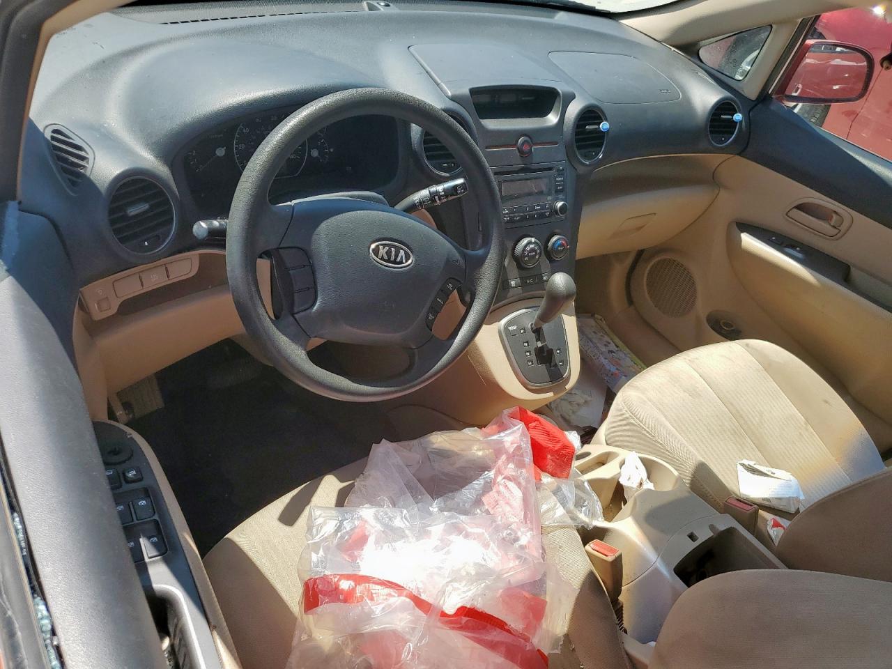 2008 Kia Rondo Base VIN: KNAFG525387206733 Lot: 61449625