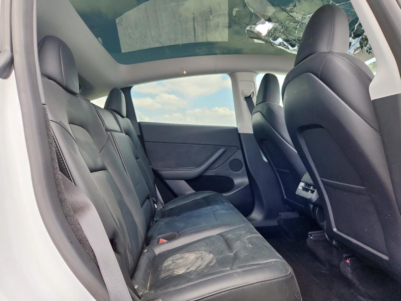 2023 Tesla Model Y VIN: 7SAYGDEE2PA072324 Lot: 61004685