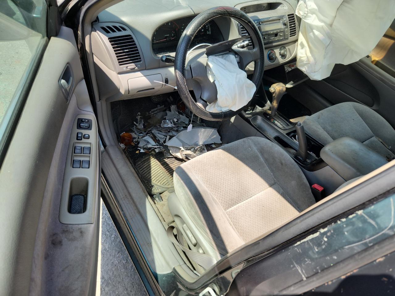 2002 Toyota Camry Le VIN: 4T1BE32KX2U549111 Lot: 62652995