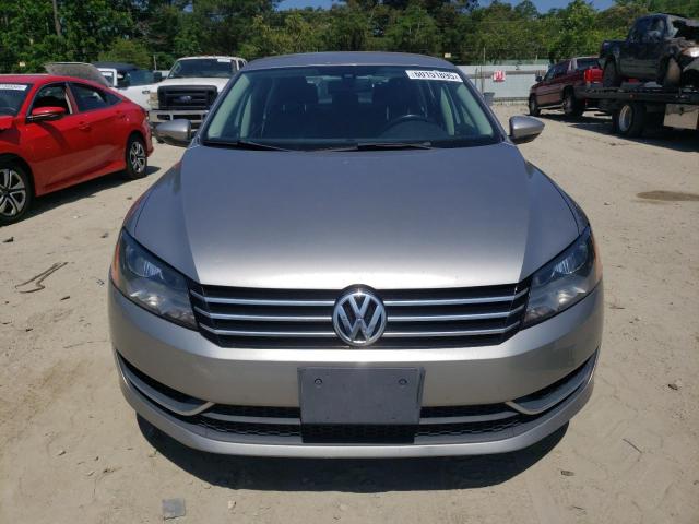 Sedans VOLKSWAGEN PASSAT 2012 Silver