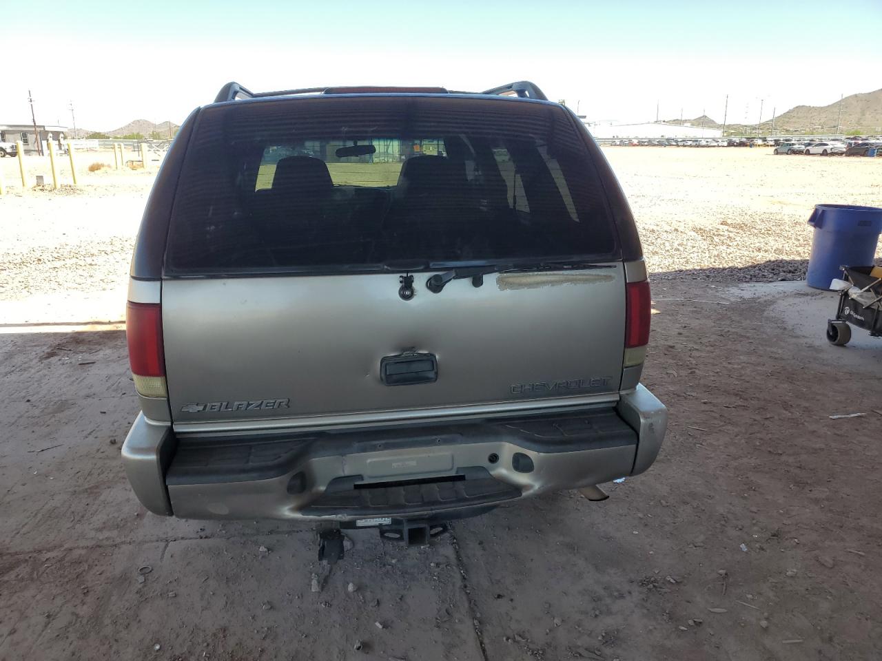 1gndt13w4y2223261 1GNDT13W4Y2223261 2000 Chevrolet Blazer