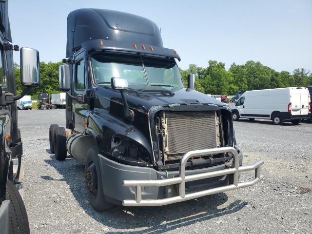 2016 Freightliner Cascadia 125