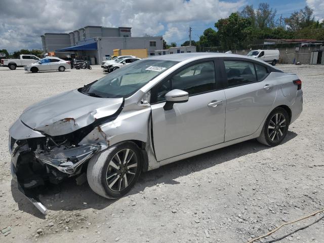  NISSAN VERSA 2021 Srebrny