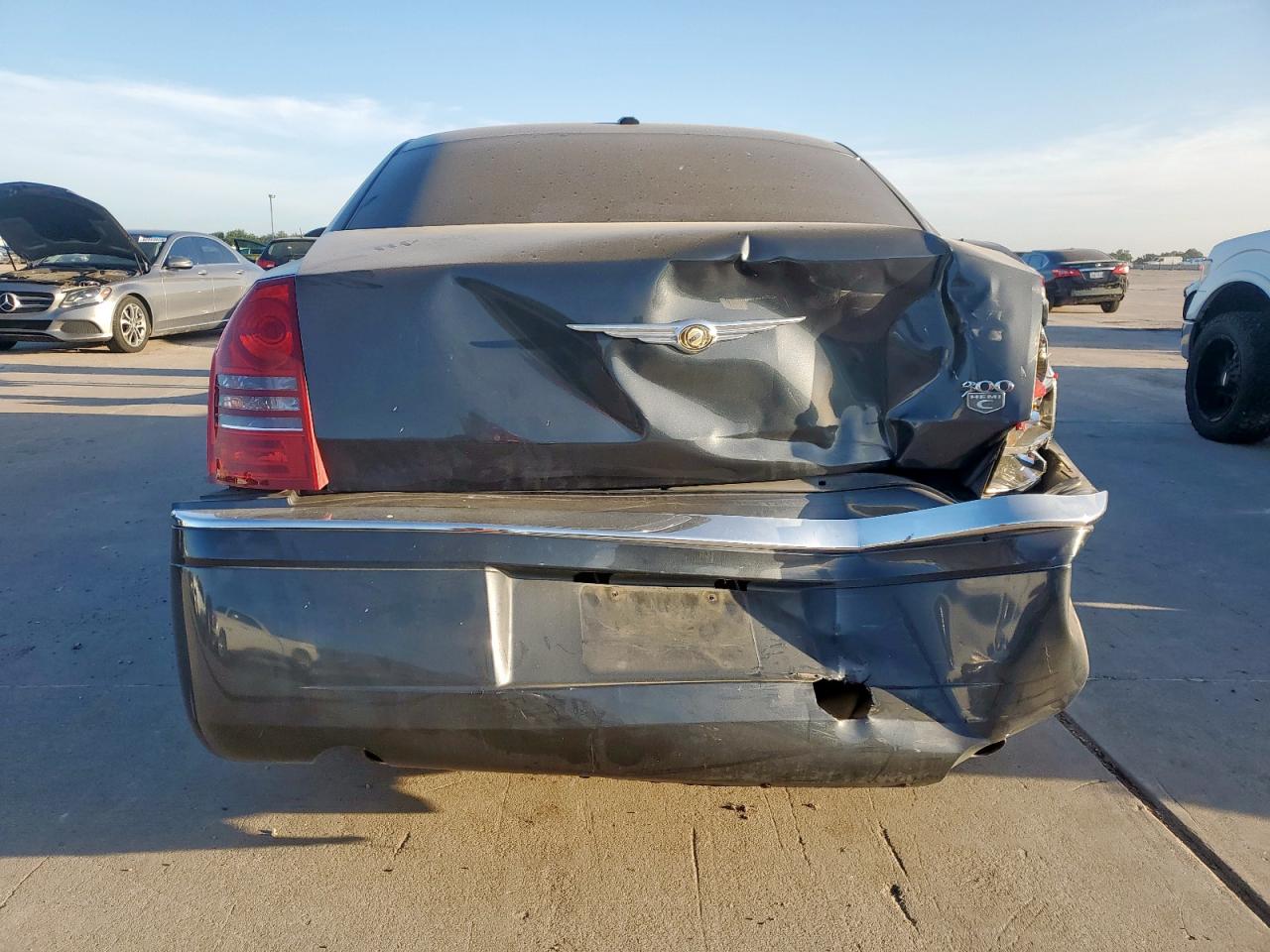 2007 Chrysler 300C VIN: 2C3KA63H57H862585 Lot: 62942985