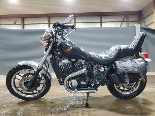 1983 HONDA VT750   