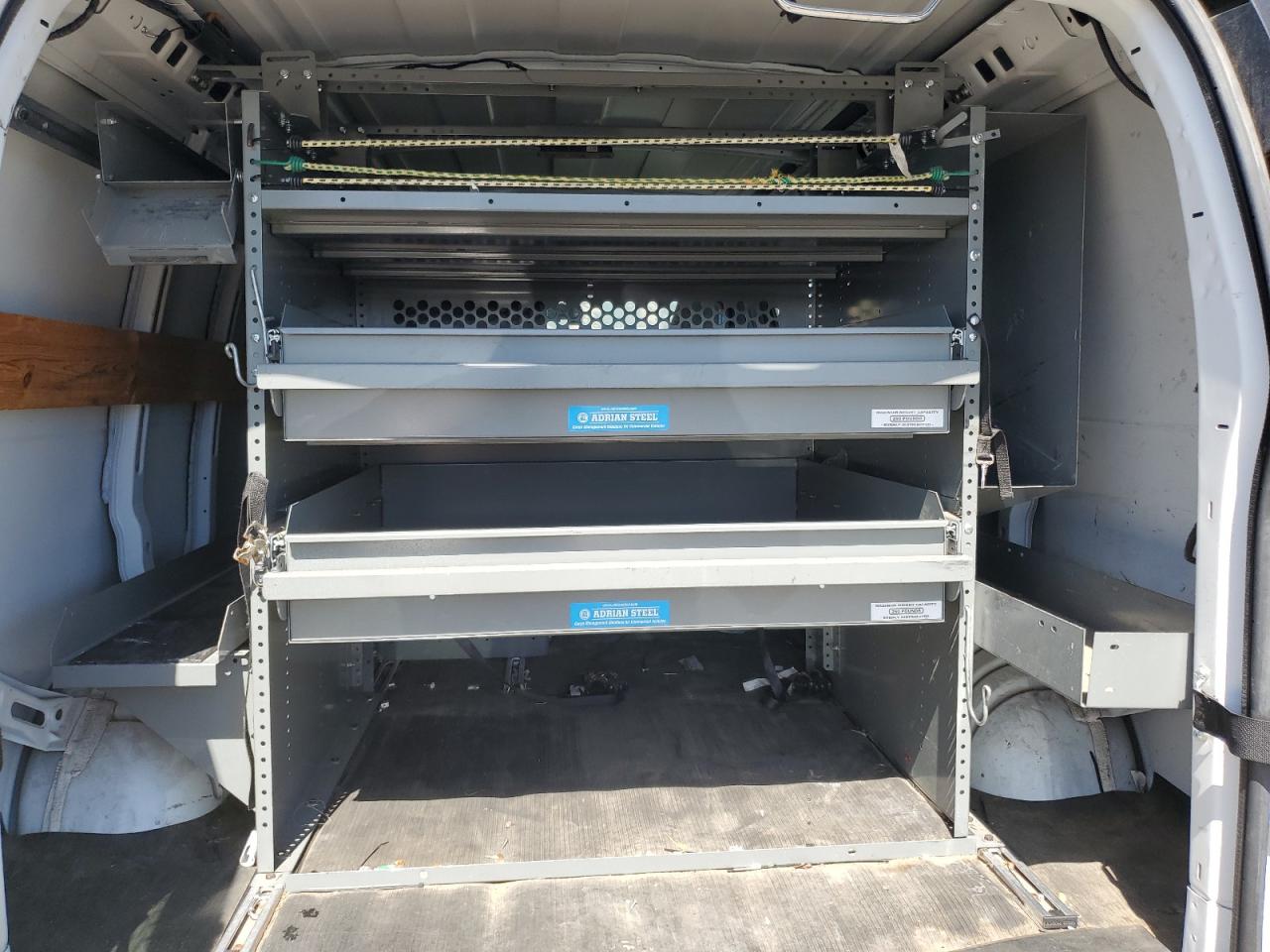 CHEVROLET EXPRESS 2017 VIN 1GCWGAFF2H1284728 zdjęcie 10