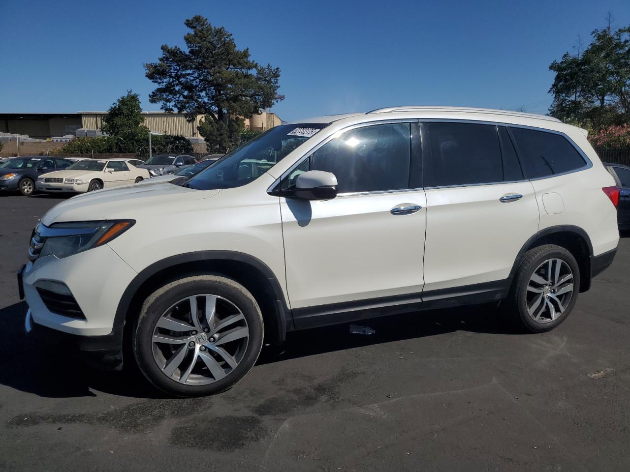 HONDA PILOT 2016 VIN 5FNYF6H99GB108362