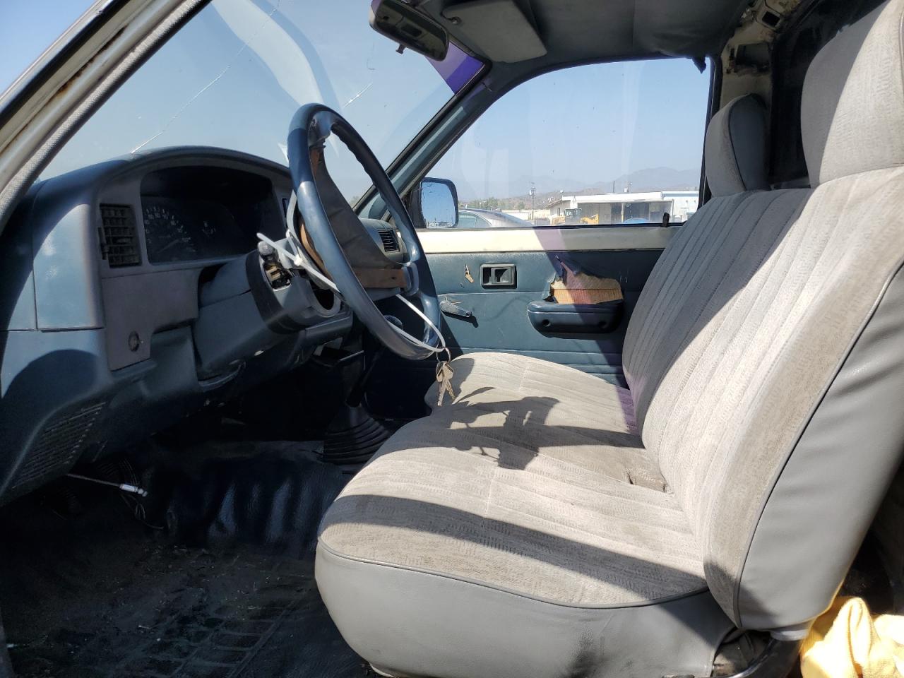 1990 Toyota Pickup 1/2 Ton Short Wheelbase VIN: JT4RN81A8L0045321 Lot: 61399095