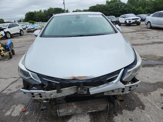 Sedans CHEVROLET CRUZE 2017 Srebrny