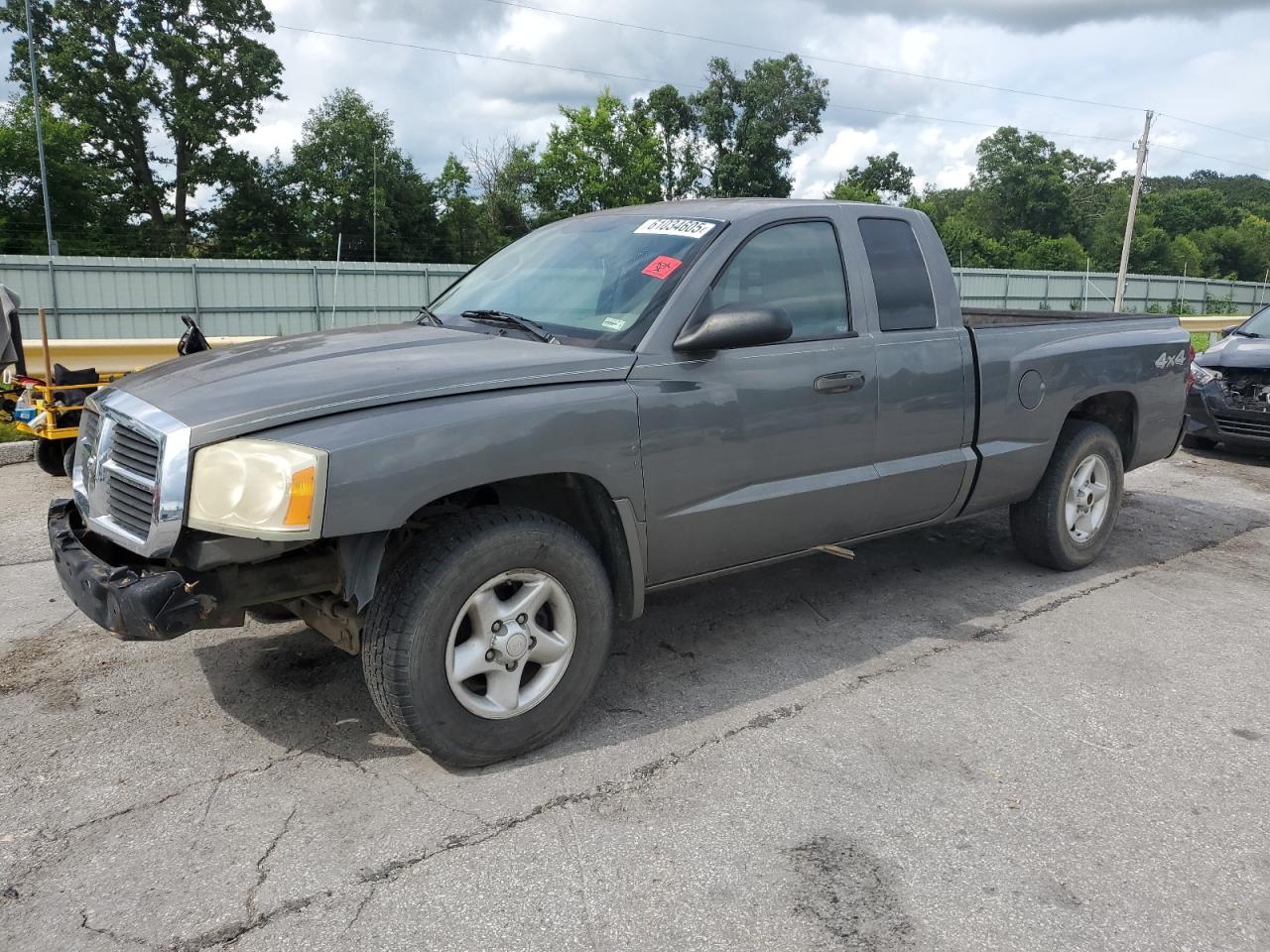 2005 Dodge Dakota St for Sale in Rogersville, MO - Front End