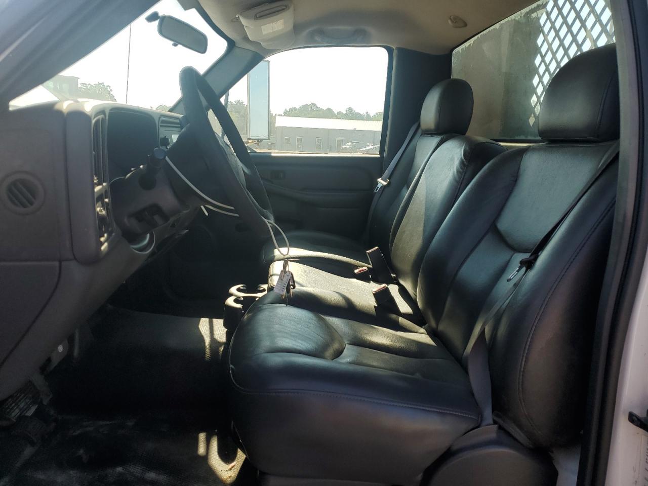 2003 GMC New Sierra C3500 VIN: 1GDJC34U03E368515 Lot: 61567865
