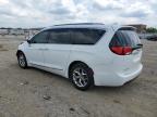 2017 Chrysler Pacifica Limited იყიდება Kansas City-ში, KS - Front End