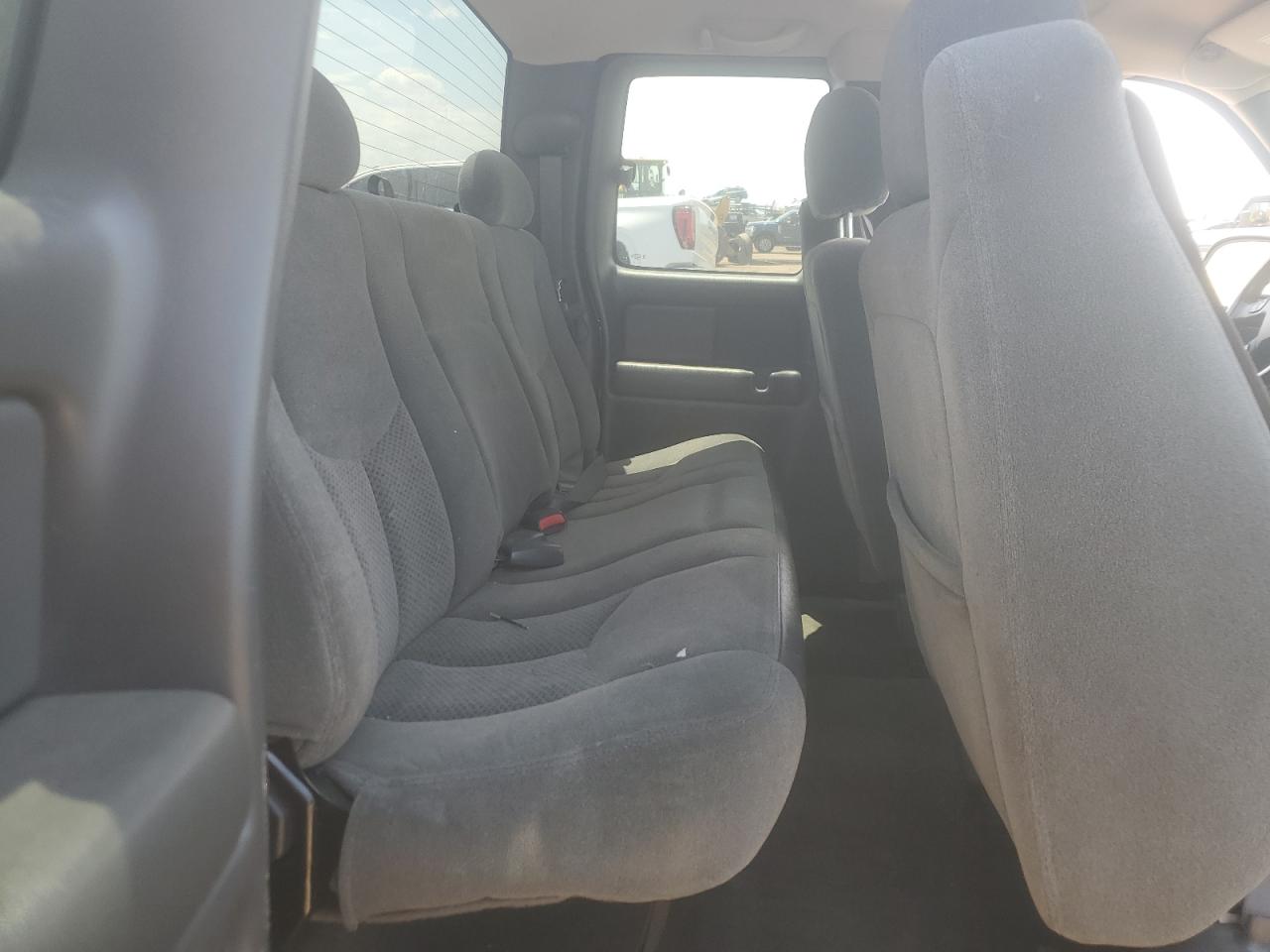2004 Chevrolet Silverado K1500 VIN: 2GCEK19T941223943 Lot: 62719975