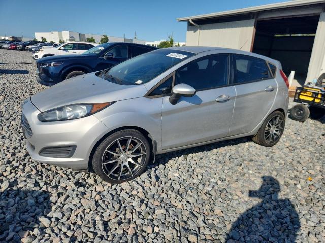 Hatchbacks FORD FIESTA 2015 Srebrny